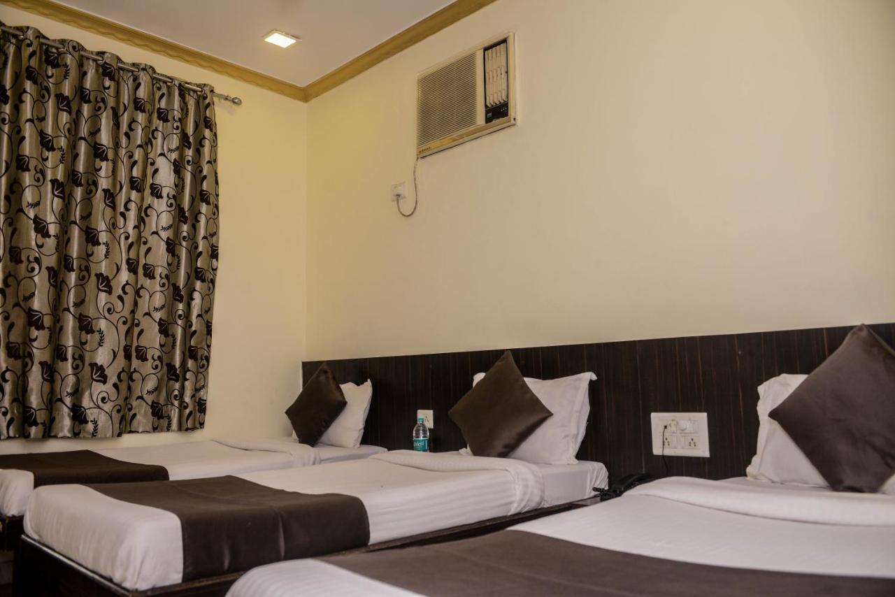 Hotel National Bombay Esterno foto