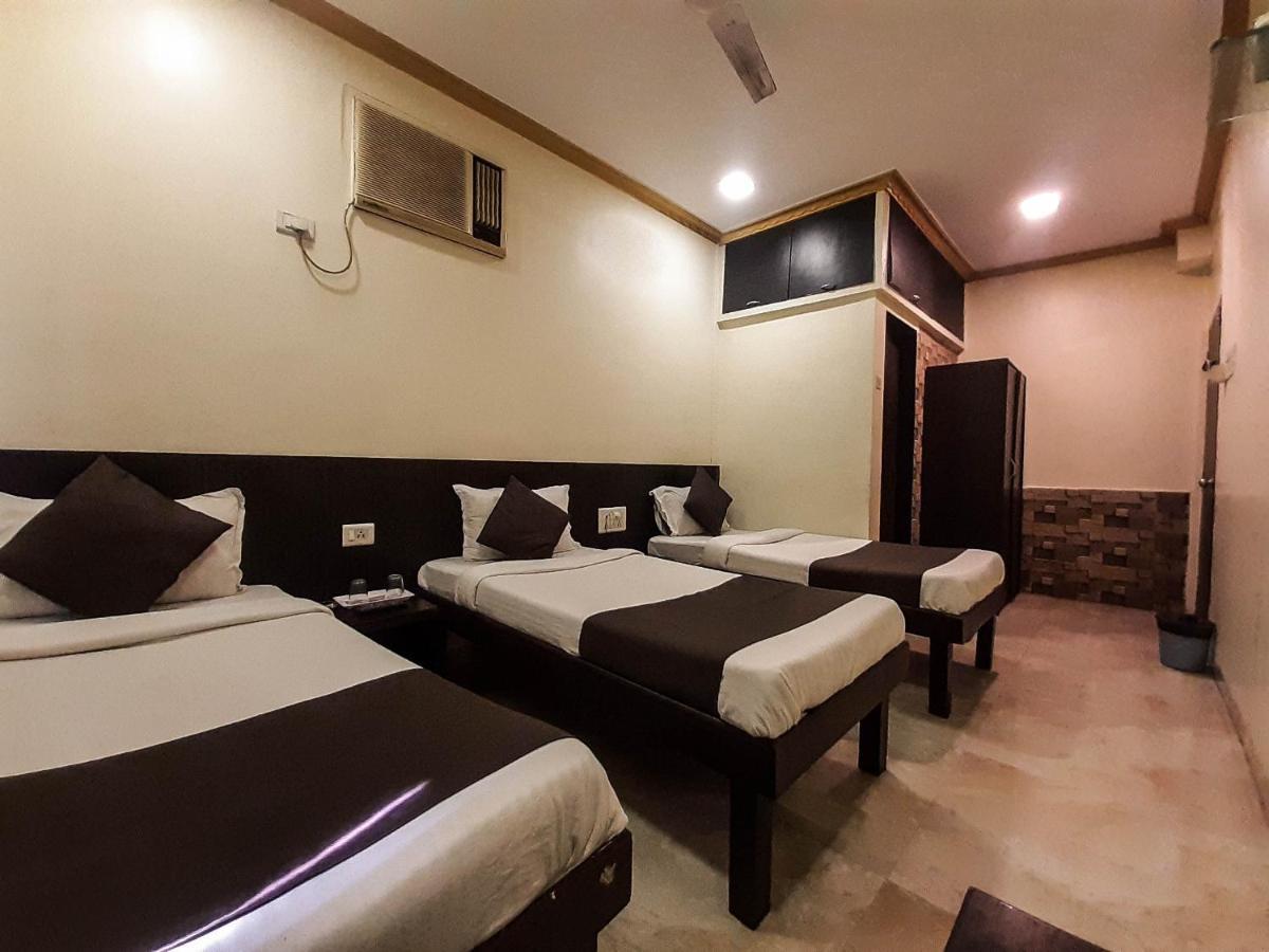 Hotel National Bombay Esterno foto