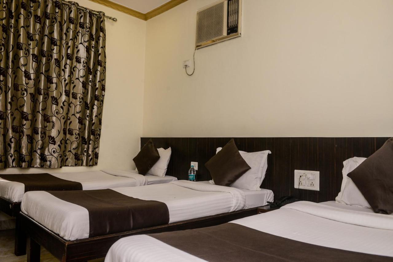 Hotel National Bombay Esterno foto