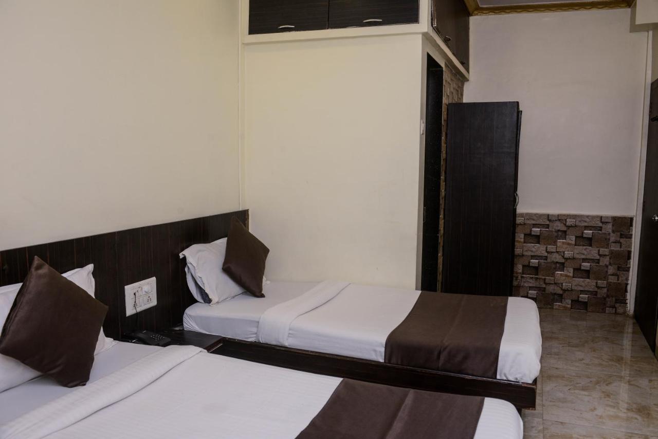 Hotel National Bombay Esterno foto