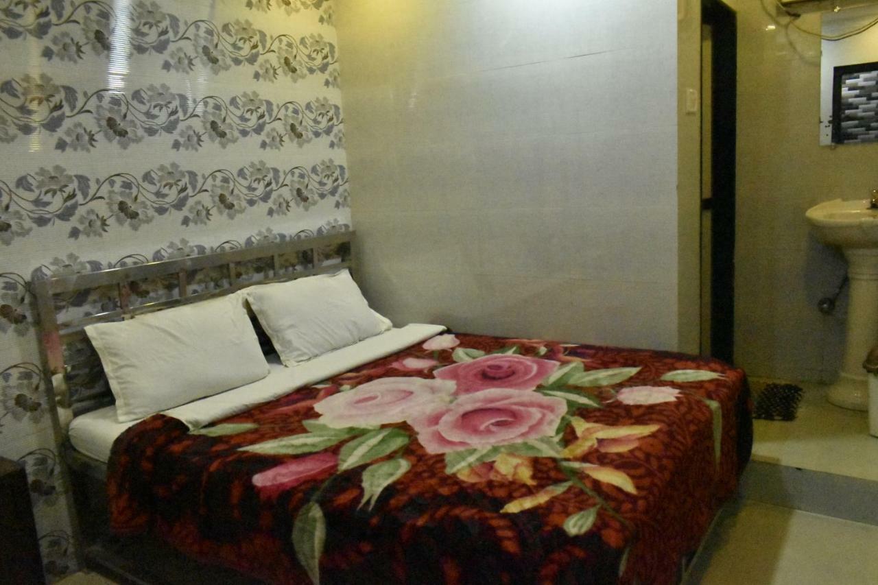 Hotel National Bombay Esterno foto